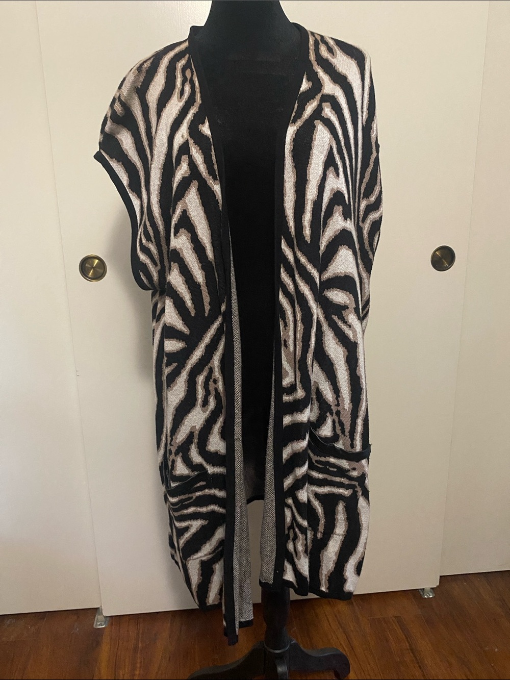 Chico’s Sleeveless Zebra Print Open Front Sweater Vest - Black & Cream